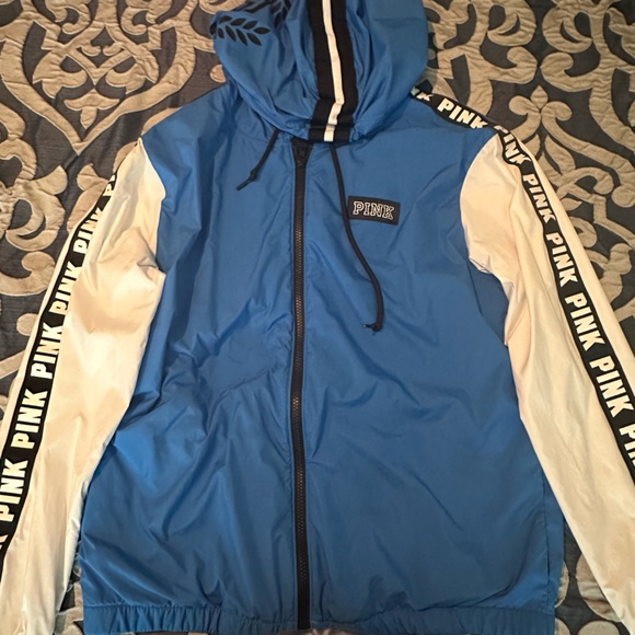 PINK windbreaker - Picture 1 of 4